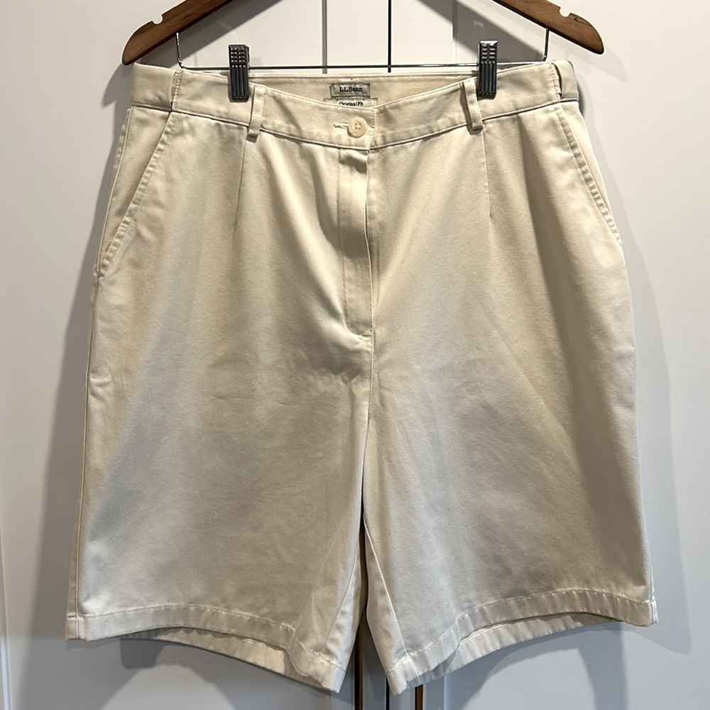 L.L. Bean Original Fit Pleated Shorts 9'' Bermuda Beige Elastic Band Size 16